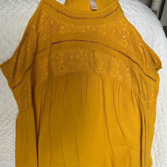 Tank - Picture 2 of 4